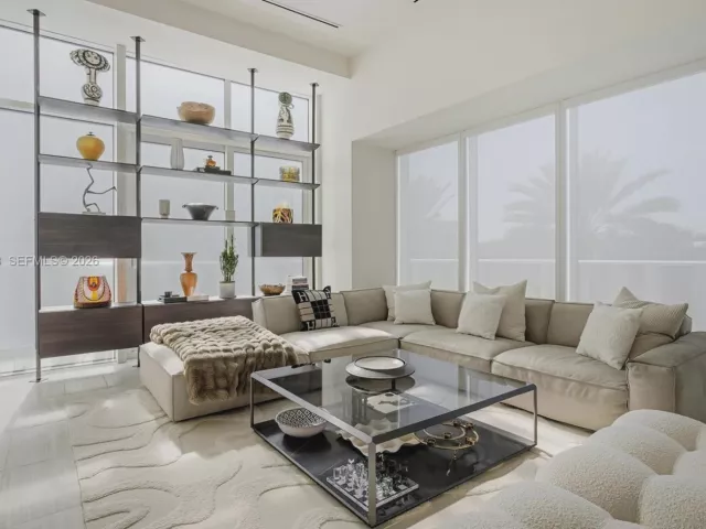 2-bedroom condo for rent in Miami Beach - 4701 N Meridian Ave 208 - MondialRealty