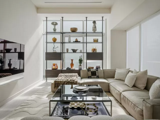 2-bedroom condo for rent in Miami Beach - 4701 N Meridian Ave 208 - MondialRealty