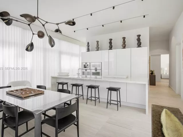 2-bedroom condo for rent in Miami Beach - 4701 N Meridian Ave 208 - MondialRealty