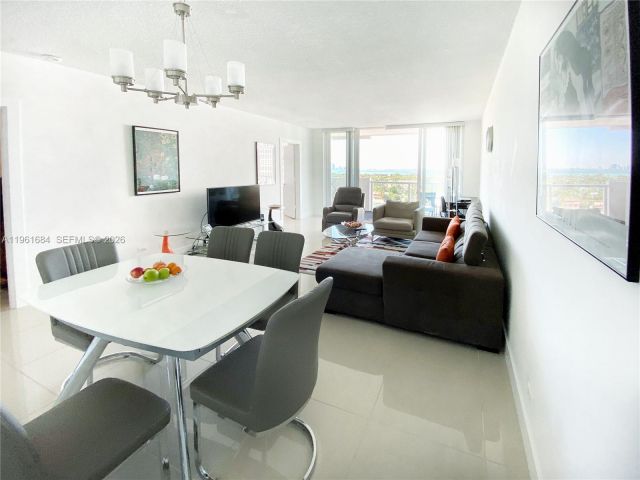 Apartment for rent  Unit #1423 - photo 7502103