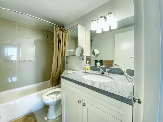 Apartment for rent  Unit #1423 - photo 7502109