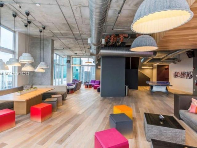 1-bedroom condo for rent in Miami - 151 SE 1st St 2104 - MondialRealty