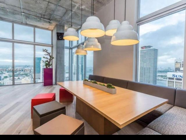 1-bedroom condo for rent in Miami - 151 SE 1st St 2104 - MondialRealty