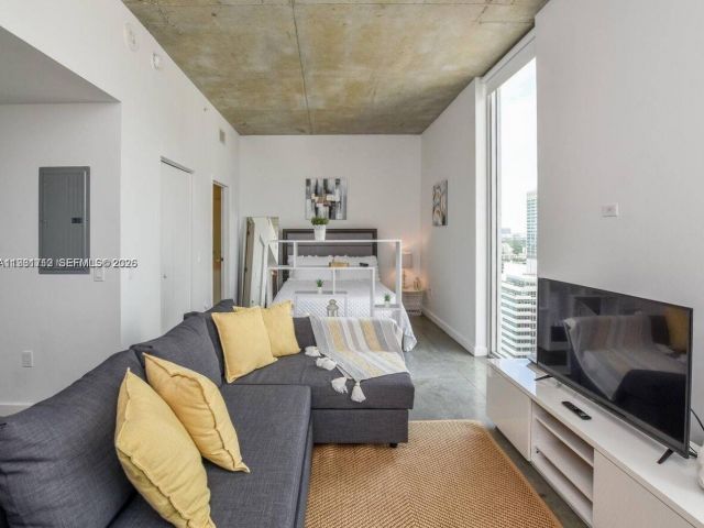 1-bedroom condo for rent in Miami - 151 SE 1st St 2104 - MondialRealty