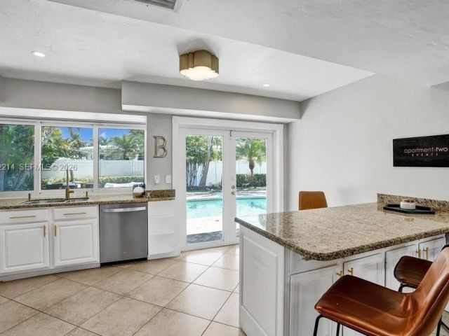 Home for rent at 2080 NE 65th St - photo 7531590