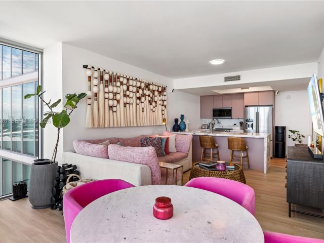 Apartment for sale  Unit #2009 - photo 7402890