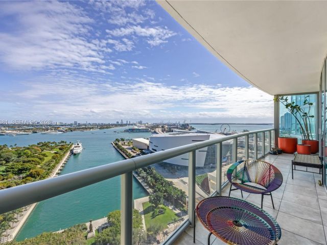 Apartment for sale  Unit #2009 - photo 7402893