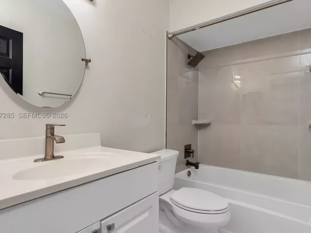 3-bedroom home for sale in Boca Raton - 6768 Canary Palm Cir - MondialRealty
