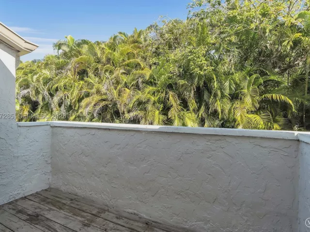 3-bedroom home for sale in Boca Raton - 6768 Canary Palm Cir - MondialRealty