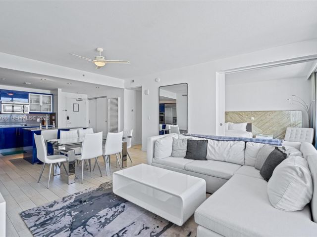 Apartment for sale  Unit #1804 - photo 7412001