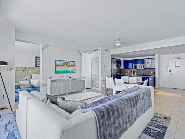 Apartment for sale  Unit #1804 - photo 7412002