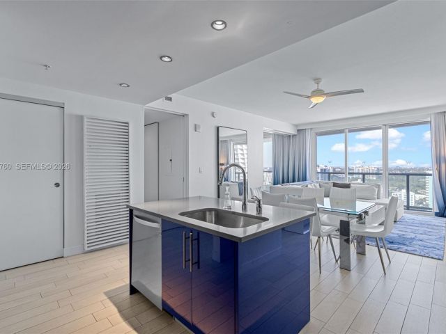 Apartment for sale  Unit #1804 - photo 7412007