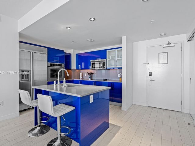 Apartment for sale  Unit #1804 - photo 7412010