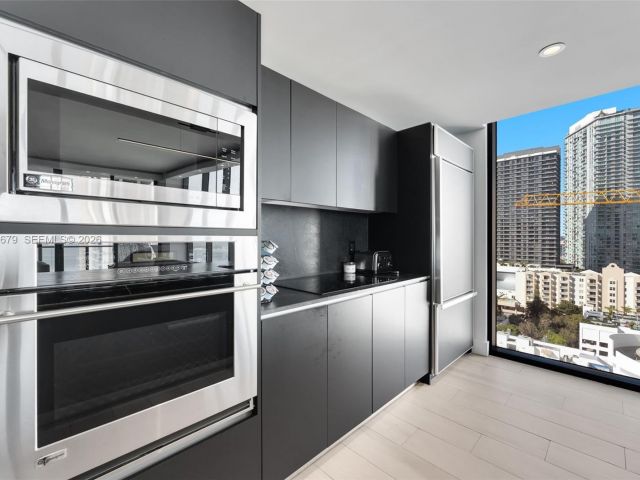 Apartment for rent  Unit #1601 - photo 7404650