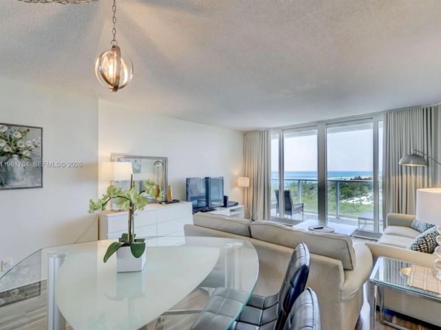 Apartment for rent  Unit #1423 - photo 7484726