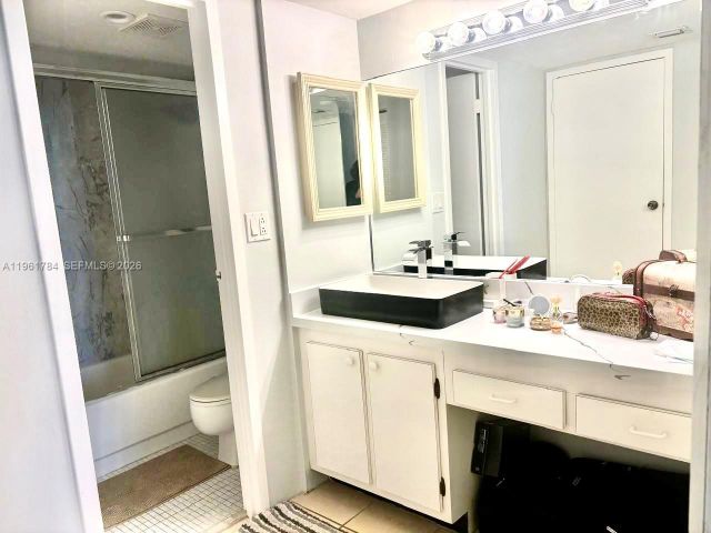 Apartment for rent  Unit #1423 - photo 7484732