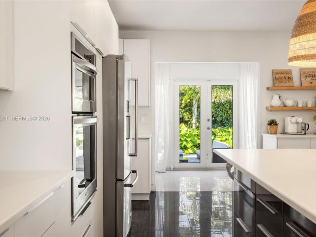 Home for sale at 1101 Coral Way - photo 7535495