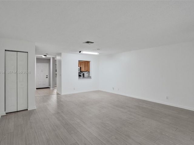 3-bedroom home for rent in West Palm Beach - 2641 W Gately Dr W 1002 - MondialRealty