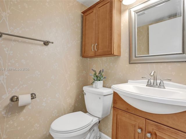 3-bedroom home for rent in West Palm Beach - 2641 W Gately Dr W 1002 - MondialRealty