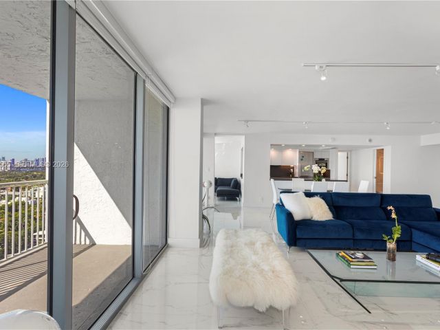 Apartment for sale  Unit #PH06/08 - photo 7394529