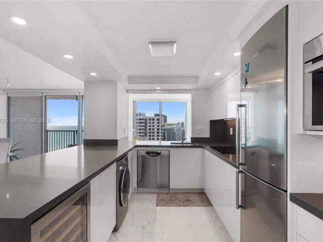 Apartment for sale  Unit #PH06/08 - photo 7394538