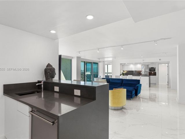 Apartment for sale  Unit #PH06/08 - photo 7394541