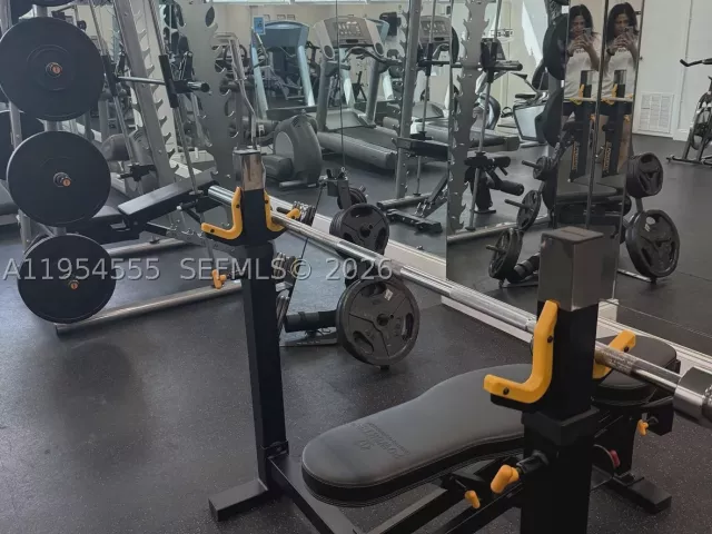 3-bedroom condo for sale in Miami Beach - 2655 Collins Ave PH06/08 - MondialRealty