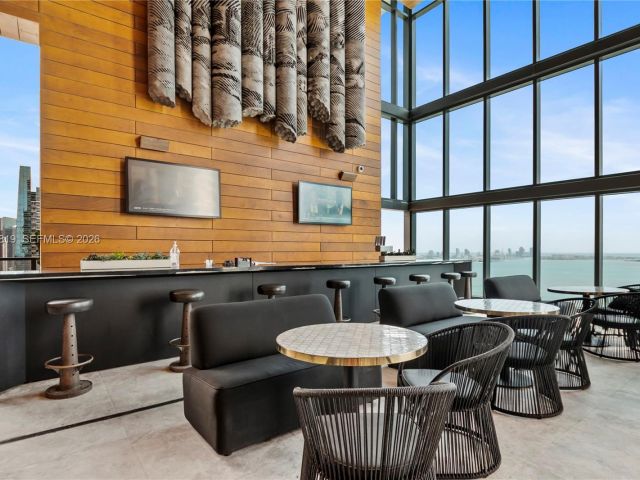 Apartment for sale  Unit #1602 - photo 7395396