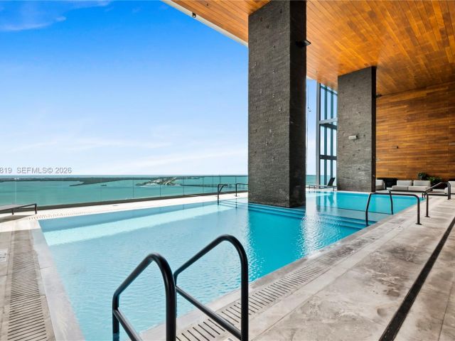 Apartment for sale  Unit #1602 - photo 7395397