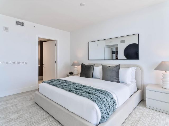 Apartment for sale  Unit #1602 - photo 7395404