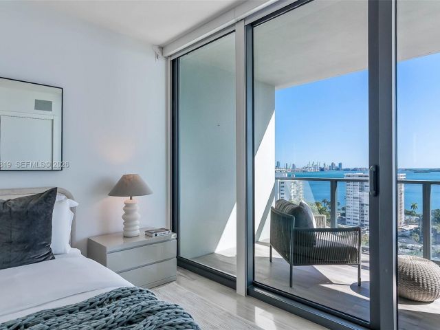 Apartment for sale  Unit #1602 - photo 7395405