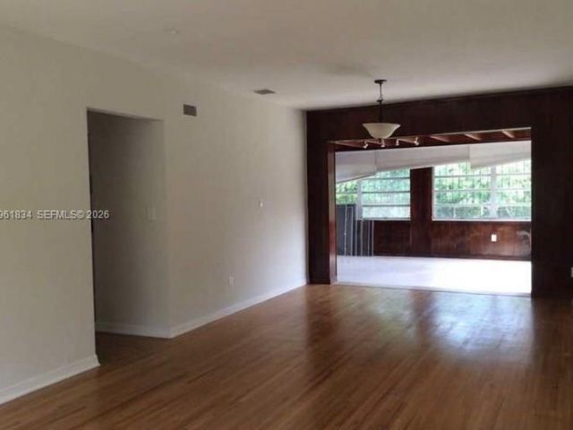 Home for rent at 730 NE 139 ST - photo 7500516