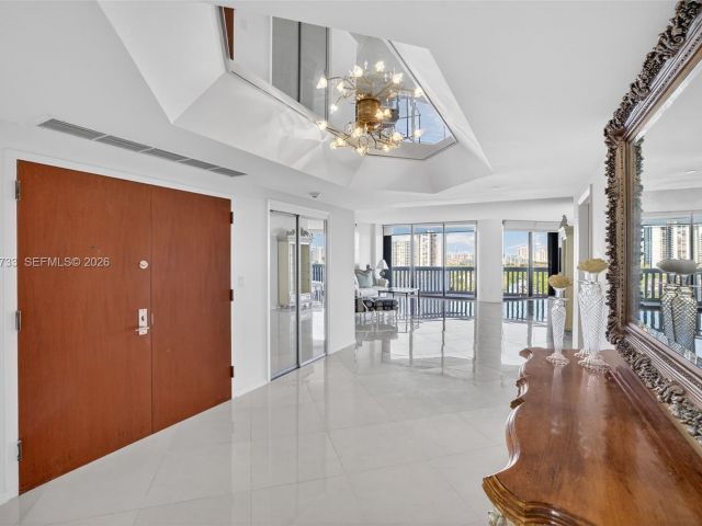 Apartment for sale  Unit #1109 - photo 7488318