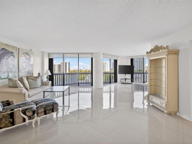 Apartment for sale  Unit #1109 - photo 7488319