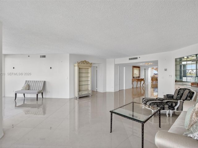 Apartment for sale  Unit #1109 - photo 7488322