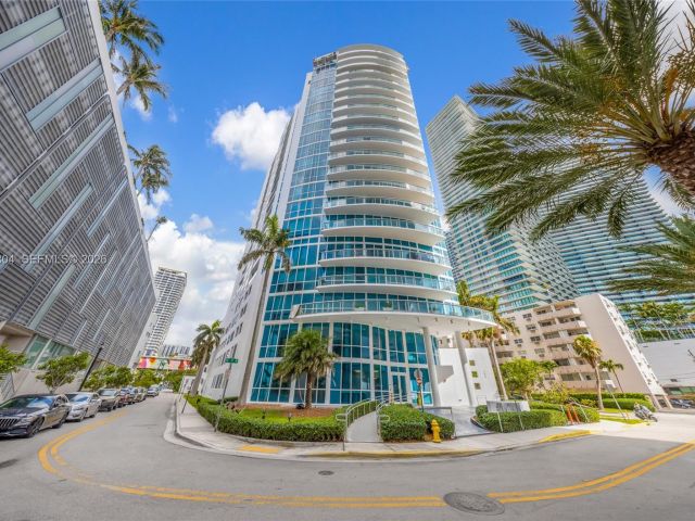 Apartment for sale  Unit #1402 - photo 7439260