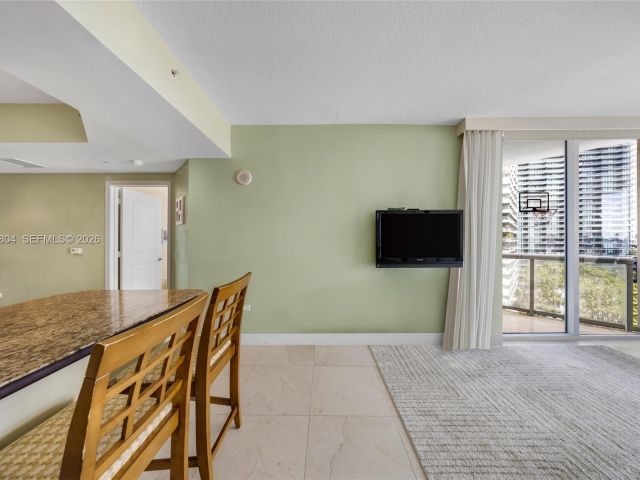 Apartment for sale  Unit #1402 - photo 7439271