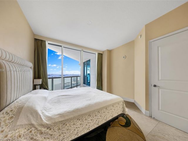 Apartment for sale  Unit #1402 - photo 7439273