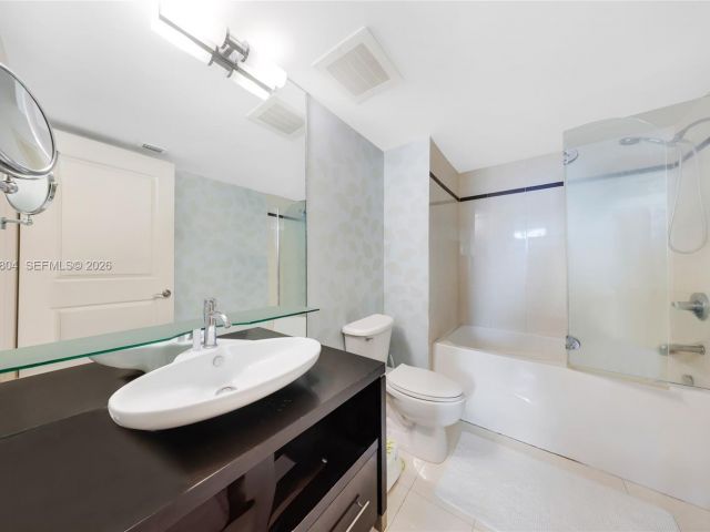 Apartment for sale  Unit #1402 - photo 7439275