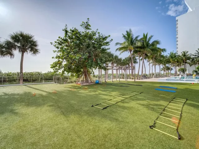 2-bedroom condo for sale in Miami Beach - 6801 Collins Ave 1110 (Door 1106) - MondialRealty