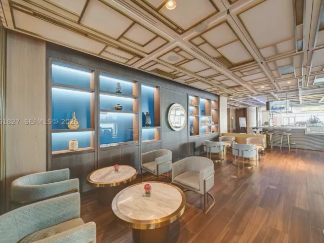 2-bedroom condo for sale in Miami Beach - 6801 Collins Ave 1110 (Door 1106) - MondialRealty
