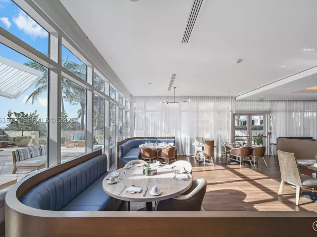 2-bedroom condo for sale in Miami Beach - 6801 Collins Ave 1110 (Door 1106) - MondialRealty