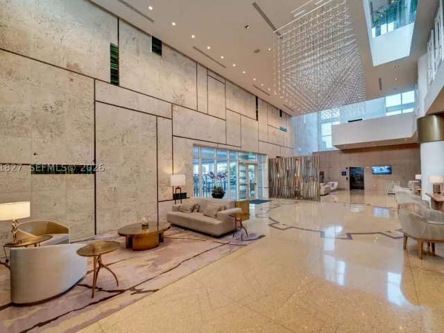 2-bedroom condo for sale in Miami Beach - 6801 Collins Ave 1110 (Door 1106) - MondialRealty