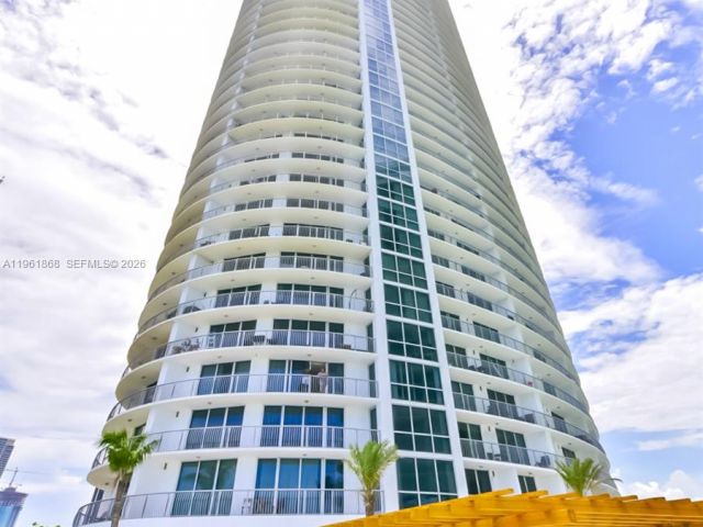 Apartment for rent  Unit #1211 - photo 7442203