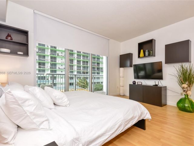 Apartment for rent  Unit #1211 - photo 7442207