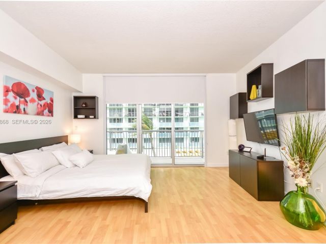 Apartment for rent  Unit #1211 - photo 7442208