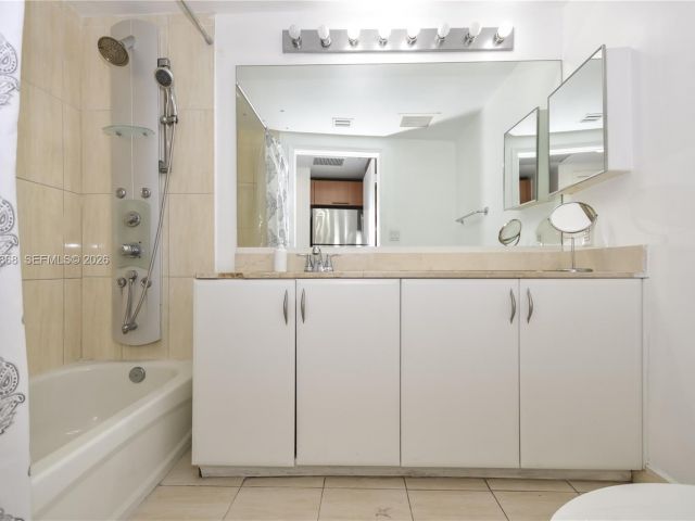 Apartment for rent  Unit #1211 - photo 7442215