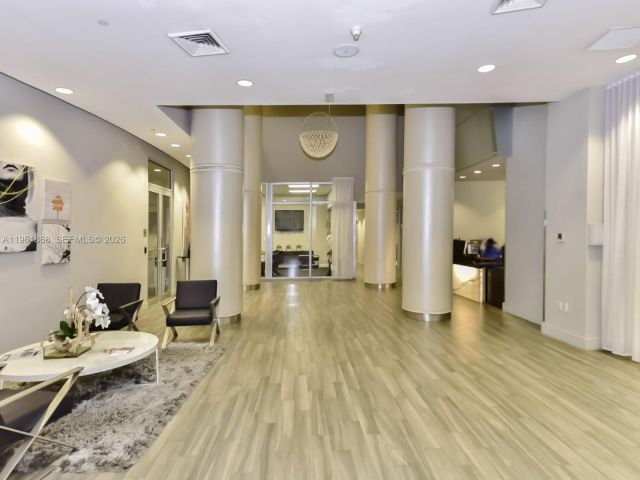 Apartment for rent  Unit #1211 - photo 7442222