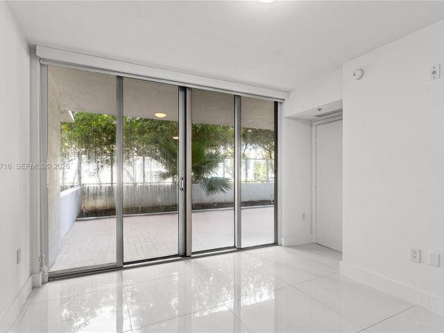 Apartment for rent  Unit #116 - photo 7394669