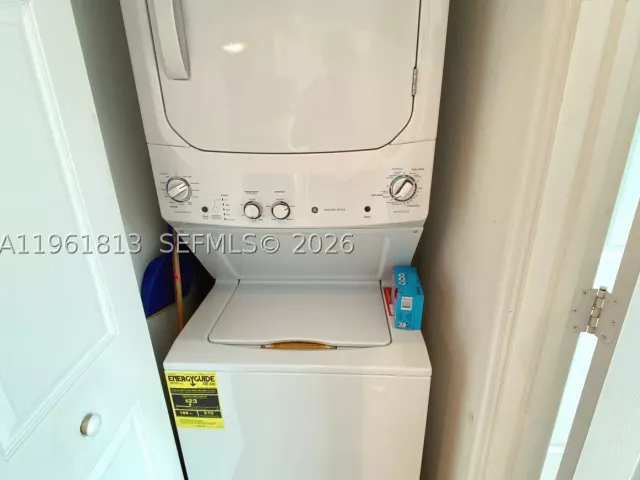 2-bedroom condo for sale in Miami - 275 NE 18th St 1705 - MondialRealty
